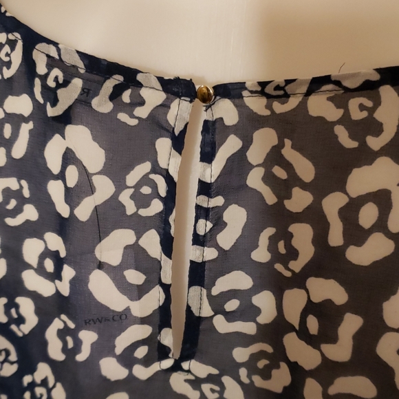 NWT - RW & CO. Sheer Blouse - Picture 4 of 8
